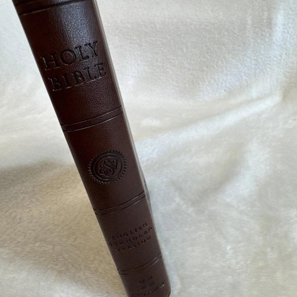 The Holy Bible ESV English Compact Crossway Old &‎ New Testaments Trutone 2016